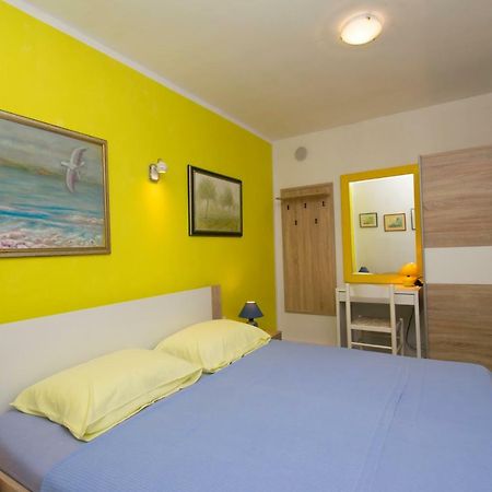 One Bedroom Apartment Near The Kamenjak Park In Prematura Premantura Exterior photo