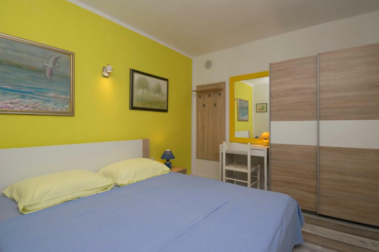 One Bedroom Apartment Near The Kamenjak Park In Prematura Premantura Exterior photo